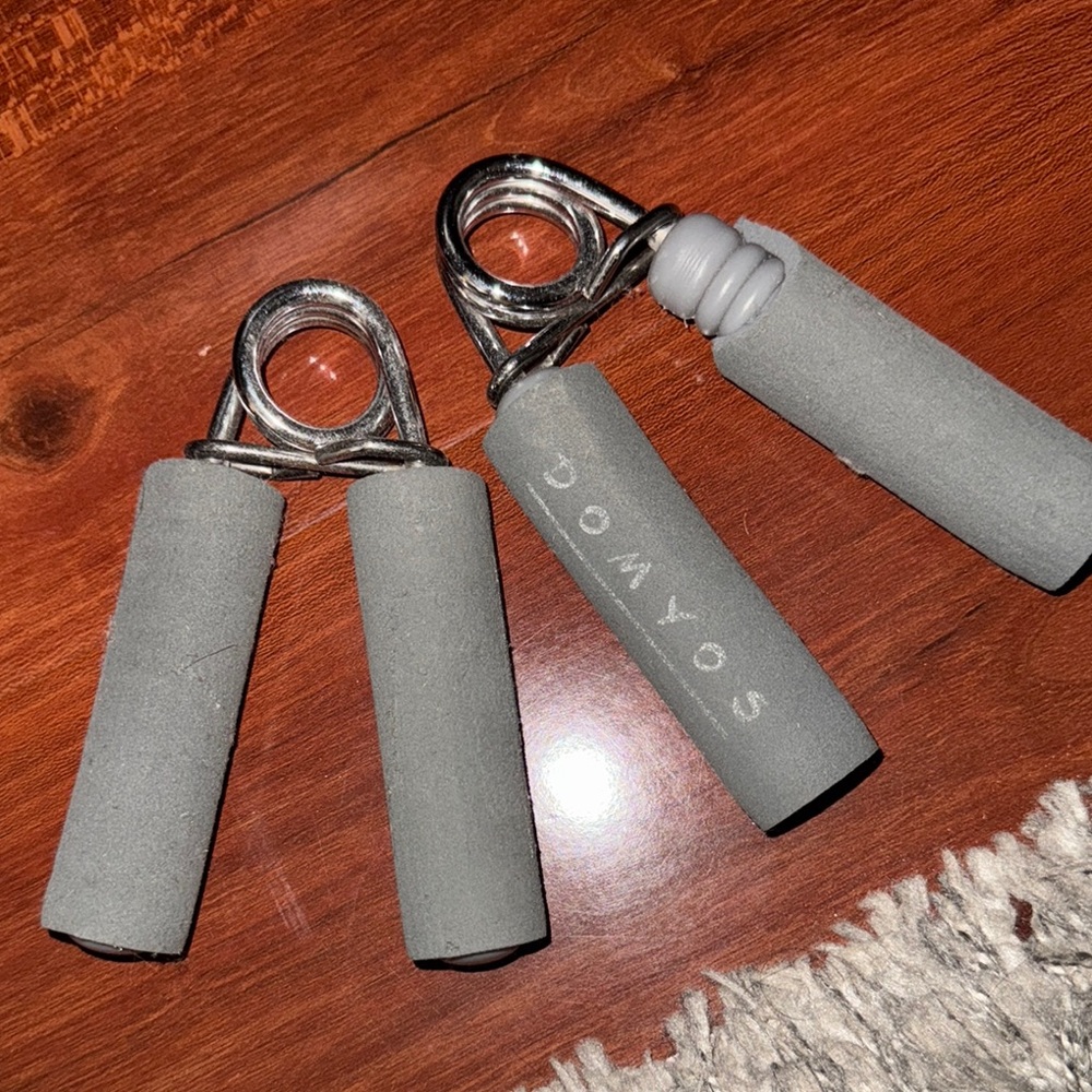 Domyos Gray Hand Grippers